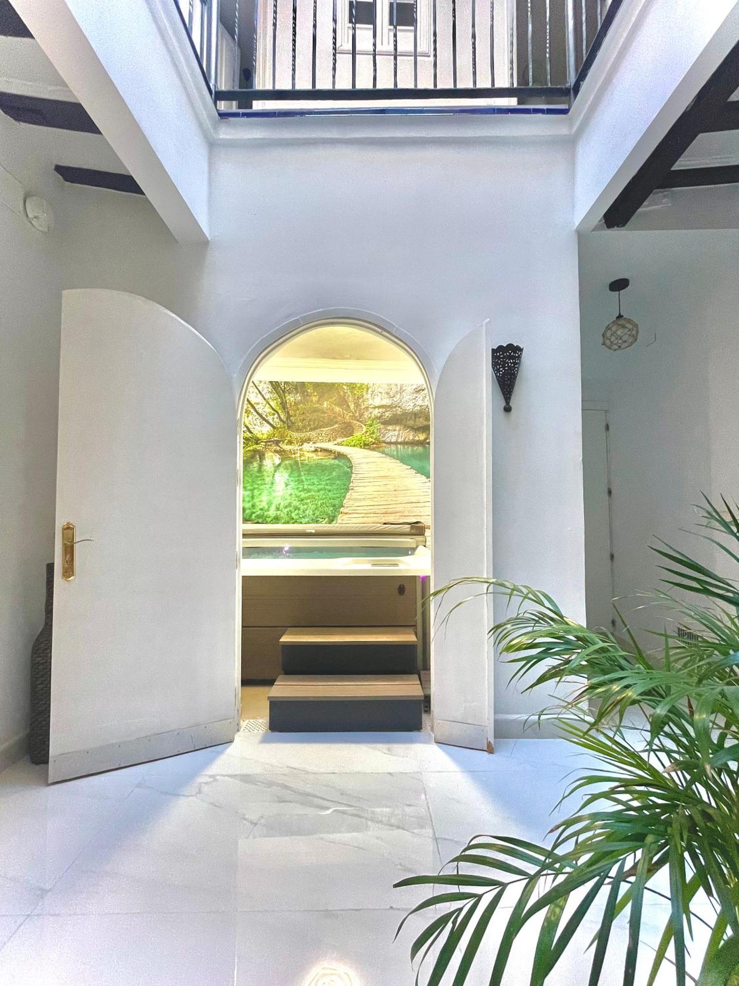 House -Rooftop&Jacuzzi -Stayinseville Ngoại thất bức ảnh